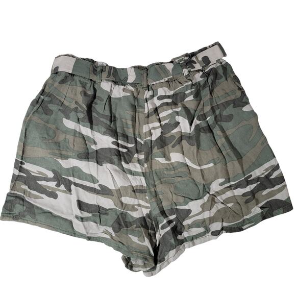 Blu[edit] Camo‎ Fatigue Paperbag Shorts L NWT - Picture 2 of 11